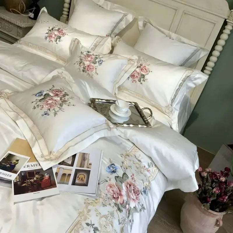 4/7Pcs White Luxury 1000TC Egyptian Cotton Flowers Embroidery Bedding Set Duvet Cover Set Bed Sheet/Fitted Sheet Pillowcases Calm and Class