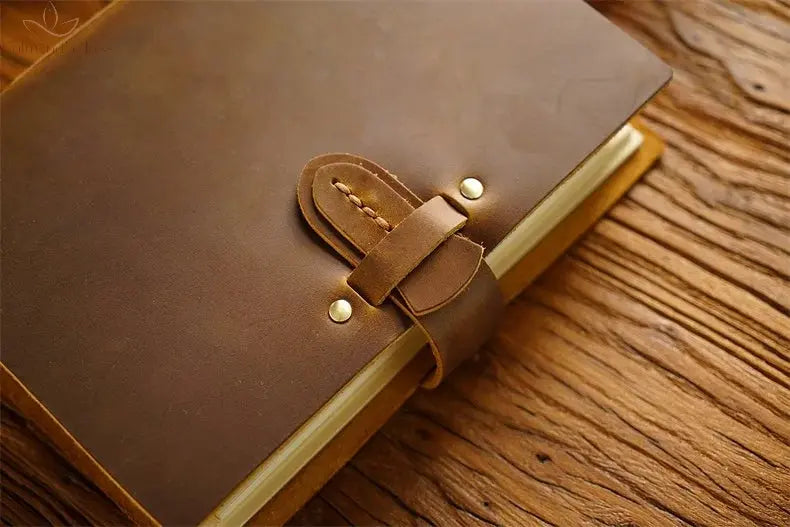 Genuine Leather Journal Lock Design Blank Kraft Paper 400 Pages DIY Diary Travel Notebook Handmade Sketchbook Retro Thick Book Calm and Class