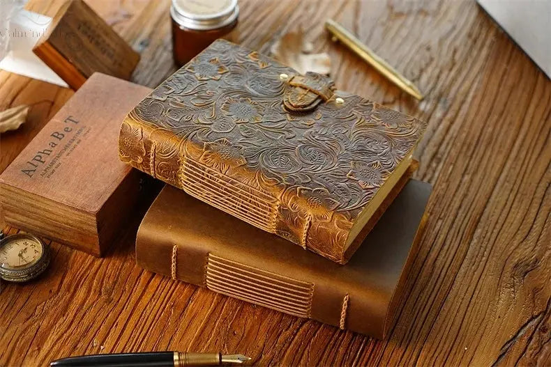 Genuine Leather Journal Lock Design Blank Kraft Paper 400 Pages DIY Diary Travel Notebook Handmade Sketchbook Retro Thick Book Calm and Class