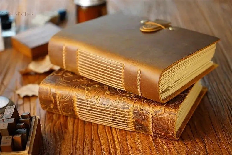 Genuine Leather Journal Lock Design Blank Kraft Paper 400 Pages DIY Diary Travel Notebook Handmade Sketchbook Retro Thick Book Calm and Class