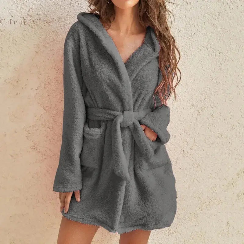 Women Winter Warm Hooded Plush Flannel Thicken Kimono Bathrobe Home Clothes Long Sleeved Short Robe Sleepwear Nightwear Calm and Class